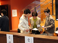 受付風景　小田・川ノ上・山本